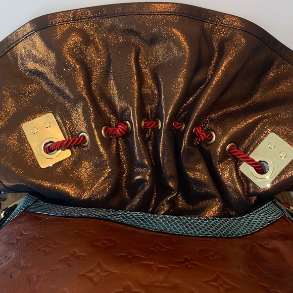 Louis Vuitton Kalahari GM - Picture 5 of 17